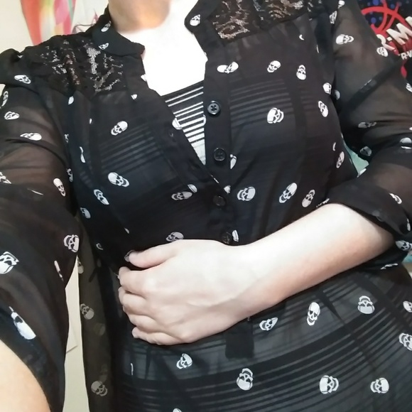 Blouse. - Picture 3 of 3